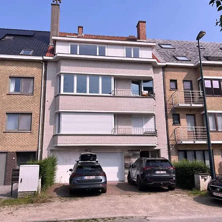 Manon Des Dunes * De Haan